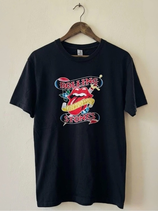 Gildan Other - Gildan Black Rolling Stones Graphic Tee with Red Tongue Logo | Unisex Shirt